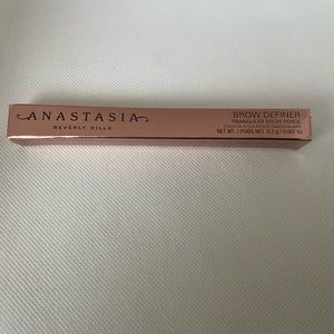 ANASTASIA BEVERLY HILLS